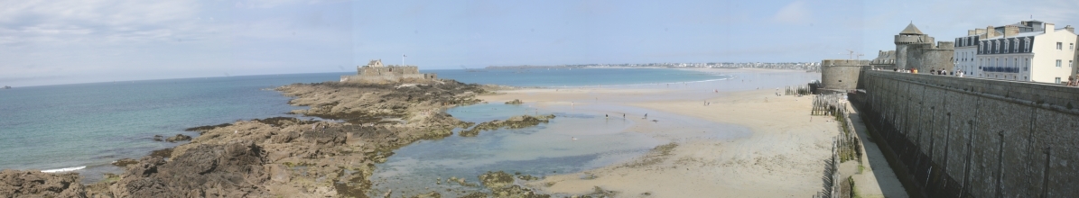 View to the beach and sea from the walls of the citadel of St Malo